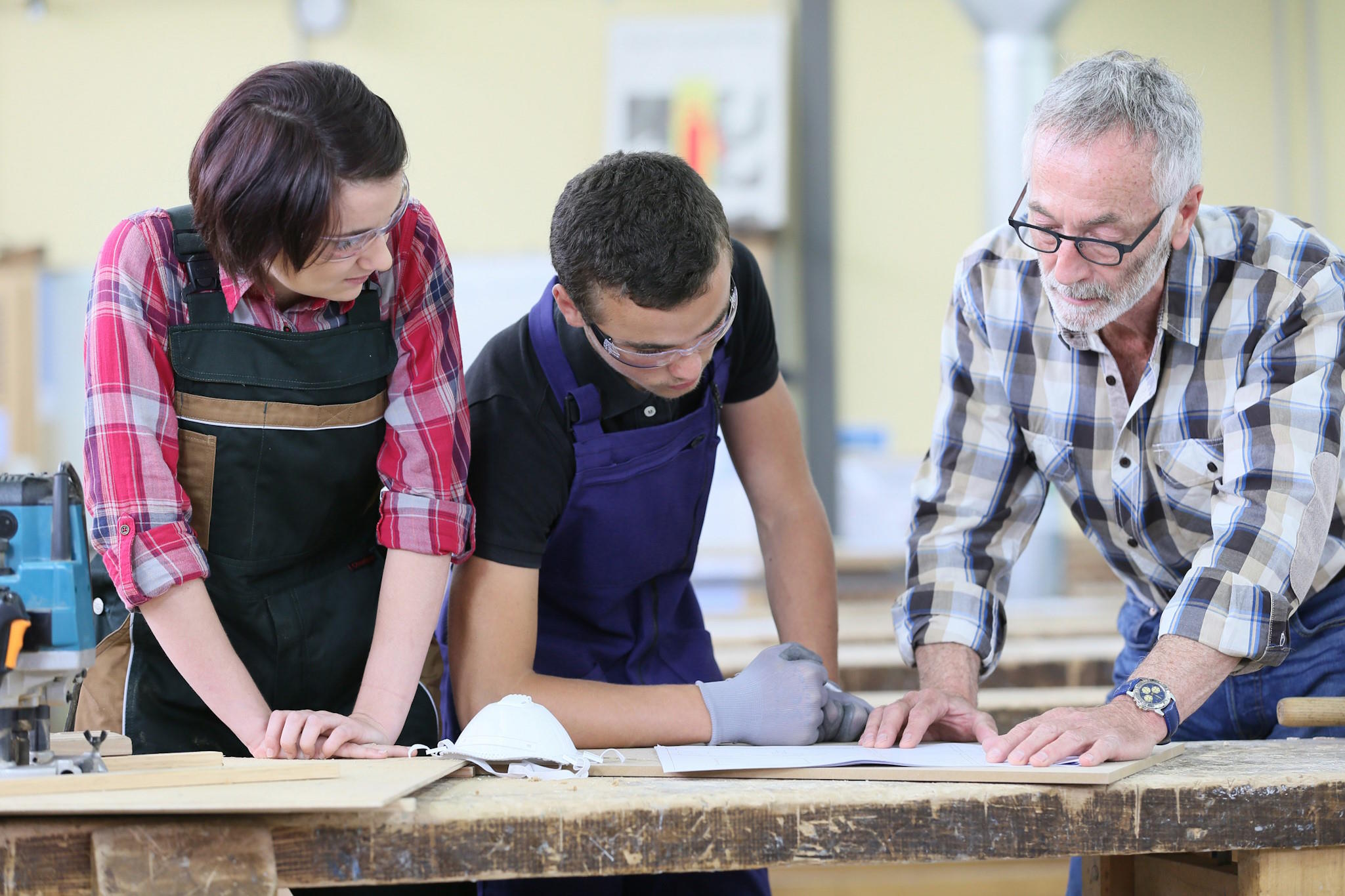 Label-ej-2025-cover-3